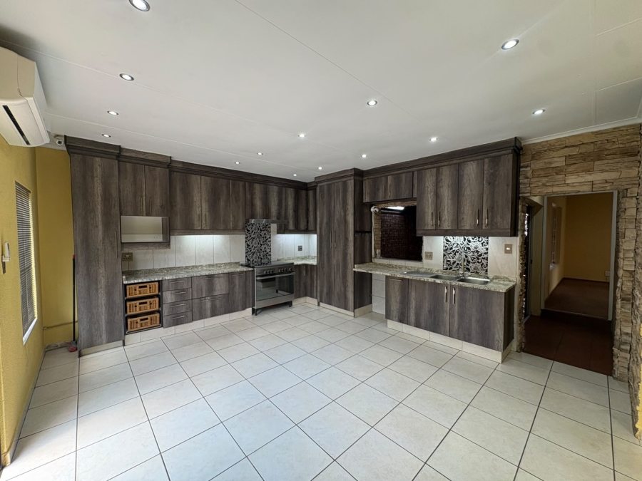 3 Bedroom Property for Sale in Safari Gardens North West